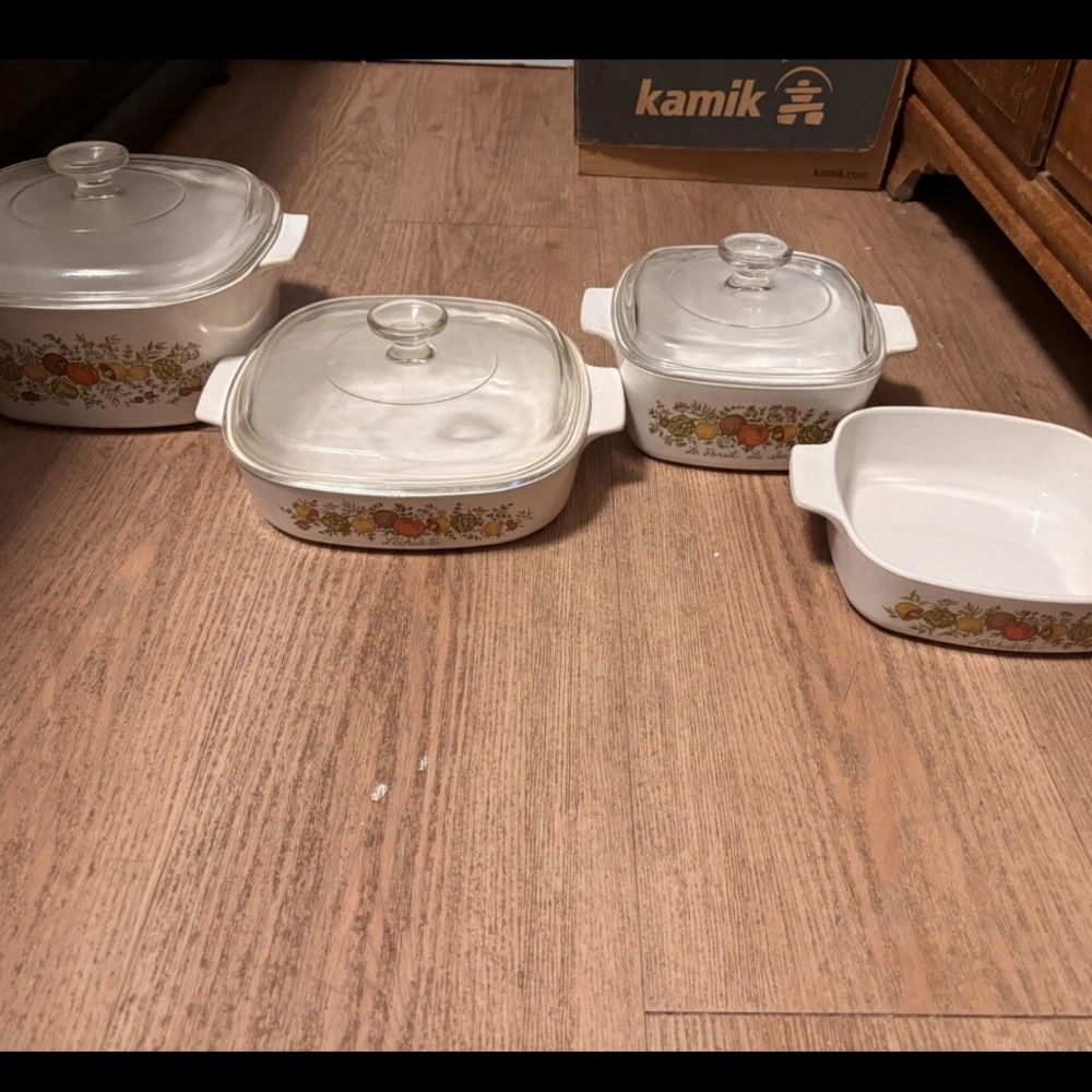 Set Corning Ware (1960-1969 L'Echalote La Marjolaine Le Romarin Dish w/ Lid